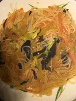 春雨サラダ(餃子の点点)