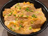 豚カルビ丼（炭火焼肉牛力屋ときわ台店）