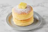 濃厚バタースフレパンケーキ(2個付き)Rich Butter Souffle Pancake(しっとりパンケーキ 恋するスフレ 天神店)