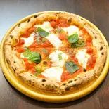 フレッシュモッツァレラのマルゲリータ Fresh Mozzarella Margherita（堺筋本町給油所 一号店）