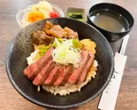叶名物！2種盛り丼(1日5食限定)（焼肉酒場 叶）