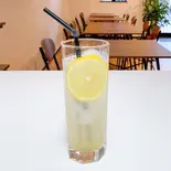 ソルティレモンスカッシュ（【国産レモン使用！】創作カフェ ＆ Lemon）