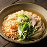 冷やしたぬきうどん cold udon with tempura bits（うどん幸波）