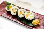 海老サラダ巻き（魚屋 UOTACHI）