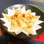 F 1. 台湾 ねぎ焼き 6カット(1ホール) 葱油餅(アジアの小さな食卓 祐祐 chelin.1688)