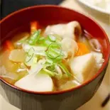 具たくさん豚汁(【釜揚げ讃岐うどん】蕎麦屋の出汁カレー 吉野 菊水店)