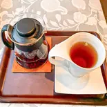 ホット紅茶(ダージリン)（70’s cafe）