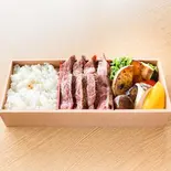 A5ランク仙台牛ステーキ食べ比べ弁当(竹)（仙台牛と牛タン 肉のいとう 名駅三丁目店）