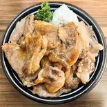 牛カルビ丼マシマシ（K’sキッチン）