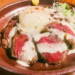 みんさぁのローストビーフ丼(沖縄酒場みんさぁ)