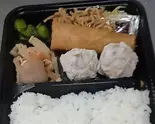 シューマイ春巻き弁当(〜国産こだわりの店〜 味の枝)