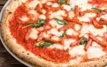 ピッツァ ディアボラ Pizza Diavola（神楽坂スタジオーネ）