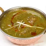 ほうれん草マトンカレーSagMuttonCurry（インドネパールレストラン＆バーSAGUN）