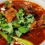 スペアリブ麺(老成都香辣排骨麺)(香辣妹子)