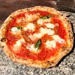 Diavola ディアヴォラ（Pizzeria Gelateria RAZZO）