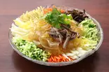 太春雨と野菜盛り合わせ(东北拉皮)(チャイナ厨房 亀戸駅前店)