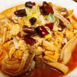 ガツと鶏肉辛いうま煮（龍海閣）