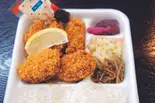 かきフライ弁当 Deep-Fried Oyster Bento Box（魚市場直接仕入れの店やましょう）