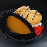 【相性バッチリ！】から揚げカレー（チキラボPLUS朝霞店）
