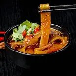 極太春雨のごまだれ和え(红油麻酱宽粉)(盘点麻辣 尾久店)