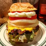 摩耶山バーガー(フレンチフライ付き)（スタンドココペリ (CAFE＆BAR Thunderbird)）
