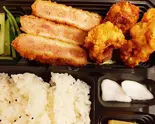 ハムカツと鶏のから揚げ弁当(ぎんのいえ)