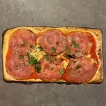スクエアペパロニ  SQUARE PEPPERRONI(1~2人前)（窯焼きピッツァUfufu蒲田）
