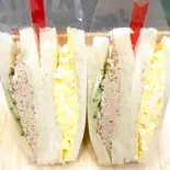 タマゴツナ（サンドイッチのお店 さんすまいる）