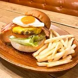 ベーコンエッグチーズバーガー（Blue+）