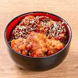 唐揚げモモカツ丼（九州鳥若丸 ヤマダデンキTeccLIFESELECT店）