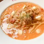 人気!やわらかチキンとモッツァレラチーズのトマトクリームソース スパゲッティ(トラットリア シェ ラパン)