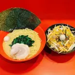 ラーメン +辛ネギチャ丼（横浜家系ラーメン赤家西川口店）