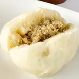 【定番】醤油味の肉まん（中華パンの専門店 福慶）