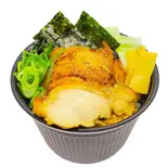 鶏キャベ〈ガーリックオリーブ醤油〉チキンスープ付（鶏そば かぐら屋 西新宿店）