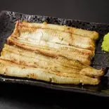 上白焼(ワサビ付)（うなぎ仙見）
