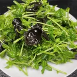 豆苗と木耳の和え物（興安園）