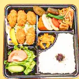 カキフライ弁当（ベーカリーカフェ ブルーエルフ）