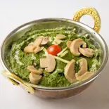 ほうれん草マッシュルームカレー Sag Mushroom Curry（Manali）