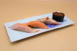 サーモン4貫 Salmon (4 Pieces)（寿司あおい 成城学園店）