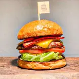 ベーコンチーズバーガー Bacon Cheese Burger（ミリアバーガー）