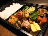 豚キムチ弁当（南新宿 和牛焼肉 慶）