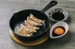 月見すき焼き風餃子（らぁ麺もう利はなれ 六番町店）
