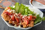 トマト油淋鶏丼（ごはんがすすむ！ 油淋鶏飯店 天神西通り店）