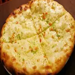 ガーリックチーズナン/Garlic Cheese Nan（エベレストキッチン 与野）