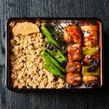 ひない炭火焼鳥弁当(比内地鶏炭火焼ひない)