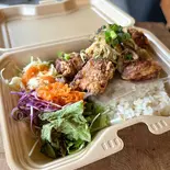やみつき唐揚げ弁当（ショートケーキ専門店ゴールデンチャイルドカフェ）
