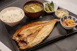知床羅臼産 開き真ほっけ定食(一尾)（白金水産 アドホック新宿）