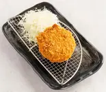 明太クリームコロッケ(1個)（とんかつ三矢）