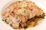 蒸し鶏の特製ソース（順順餃子房 小伝馬町店）