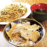 並盛スタミナ丼セット(両面焼きそば あぺたいと 上北沢店)